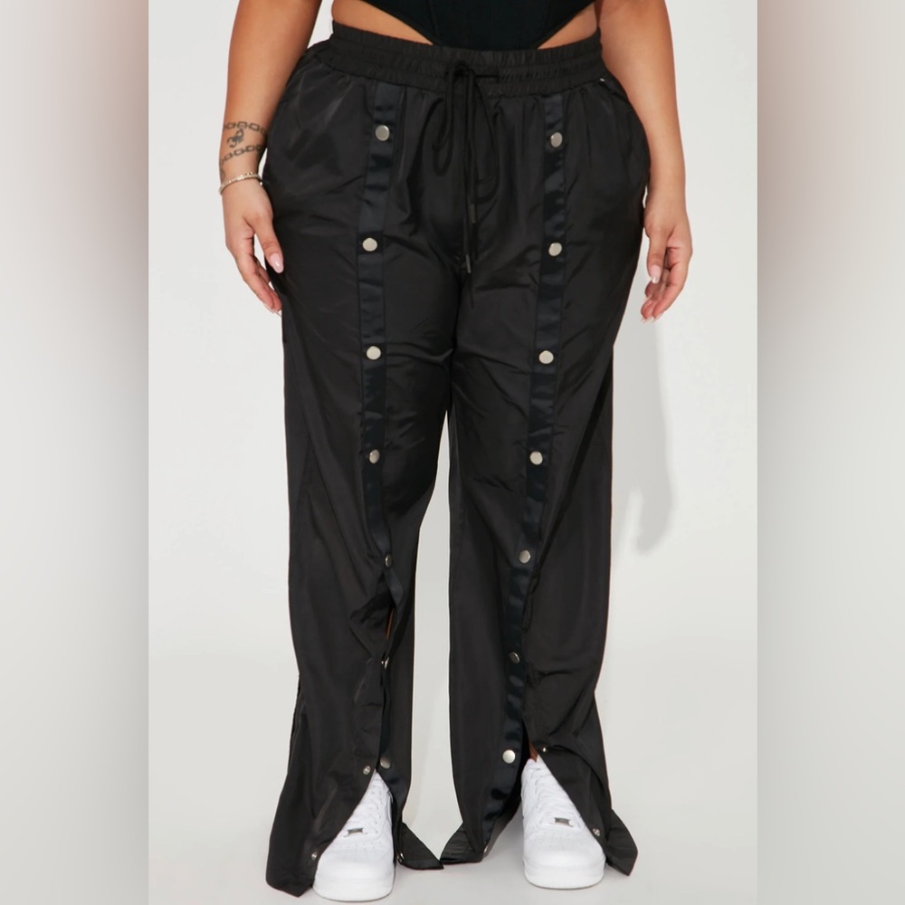 NWT FASHION NOVA PARACHUTE PANTS - Picture 2 of 8